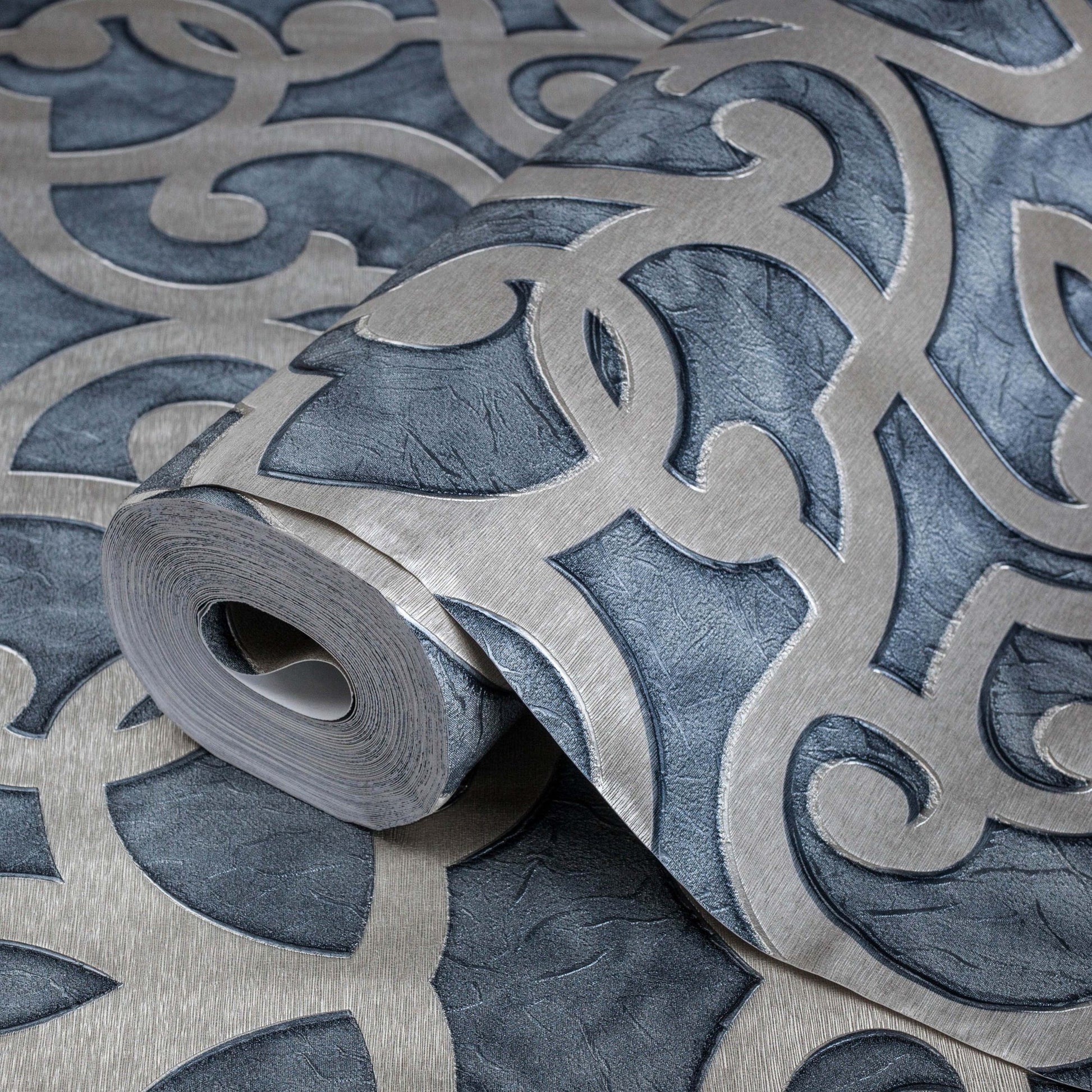 Seven Rooms 7810-4 detail wallpaper by La Belle Maison