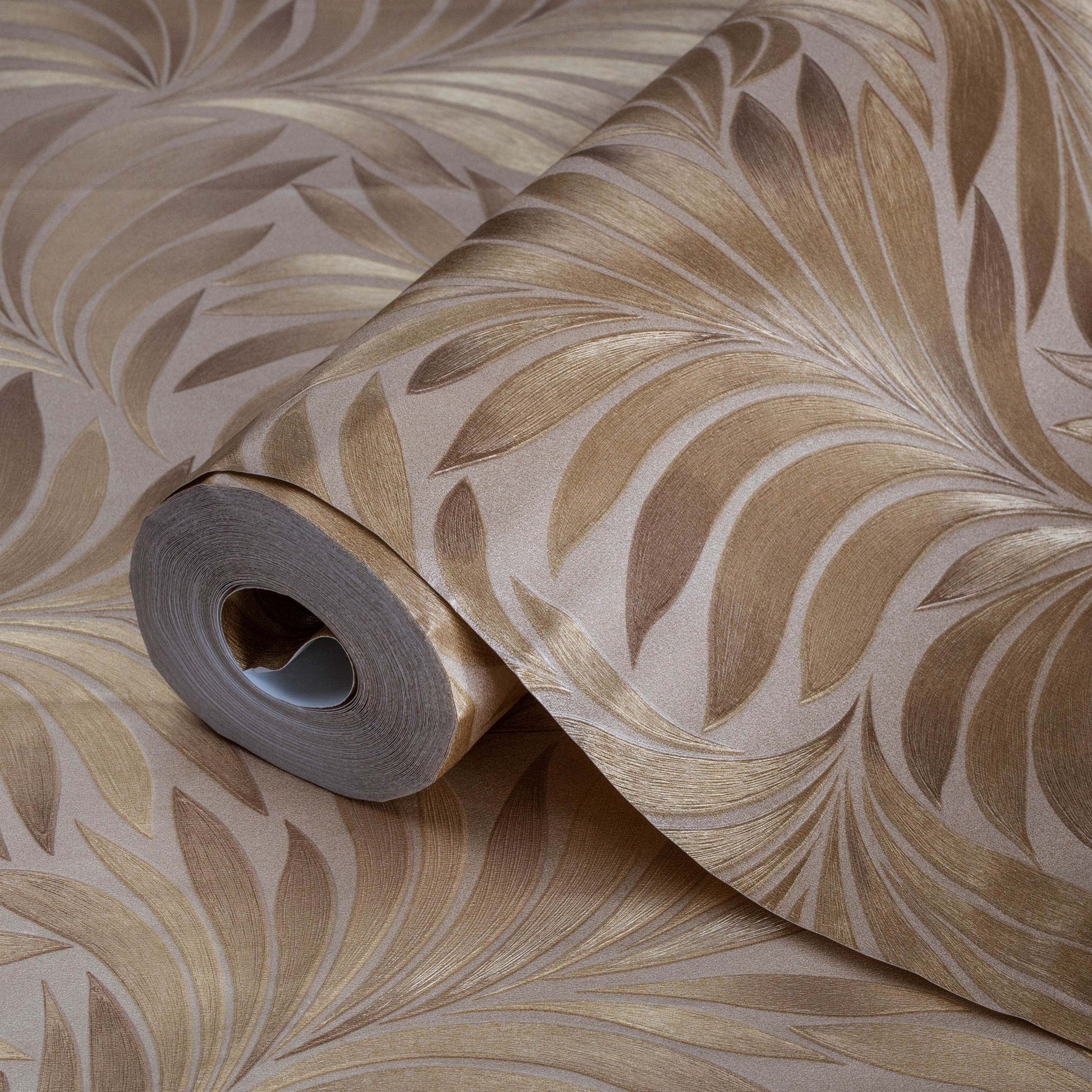 Seven Rooms 7812-5 detail wallpaper by La Belle Maison