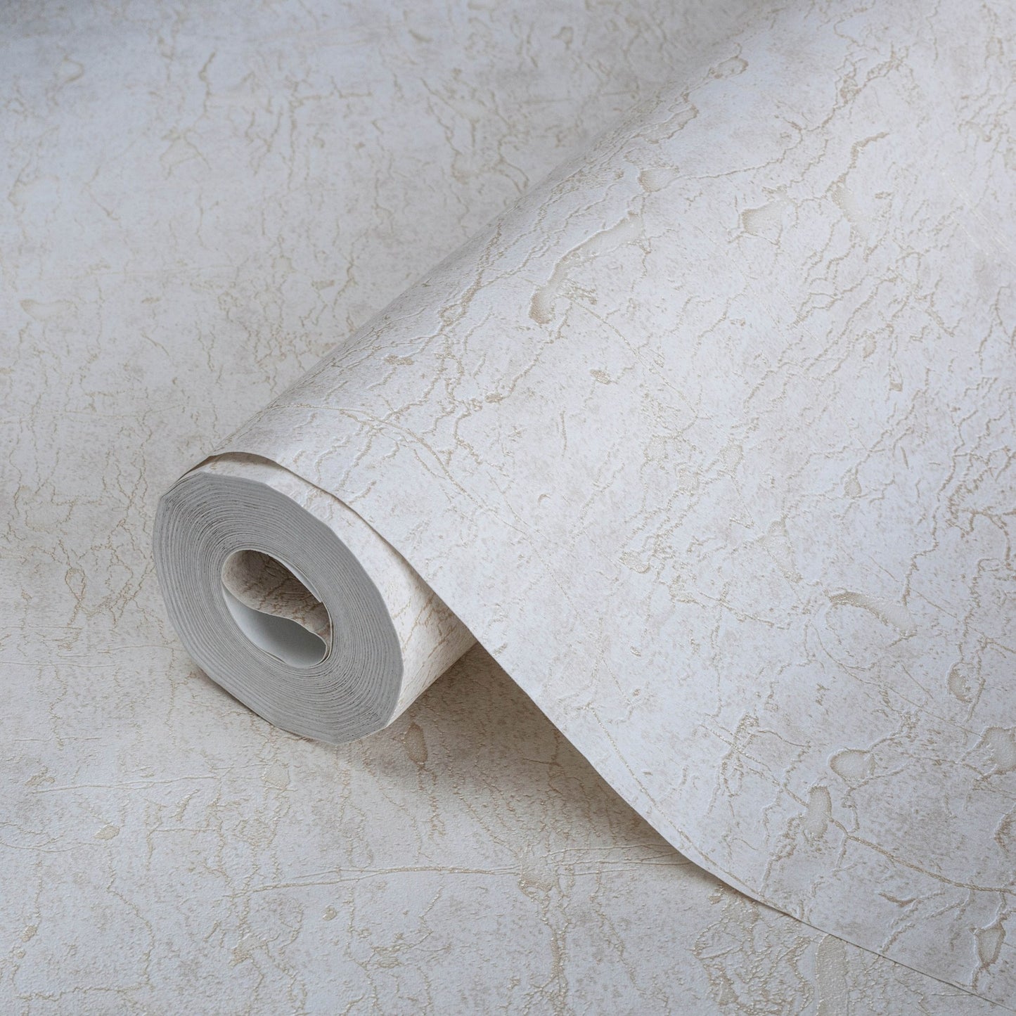 Seven Rooms 7815-1 detail wallpaper by La Belle Maison