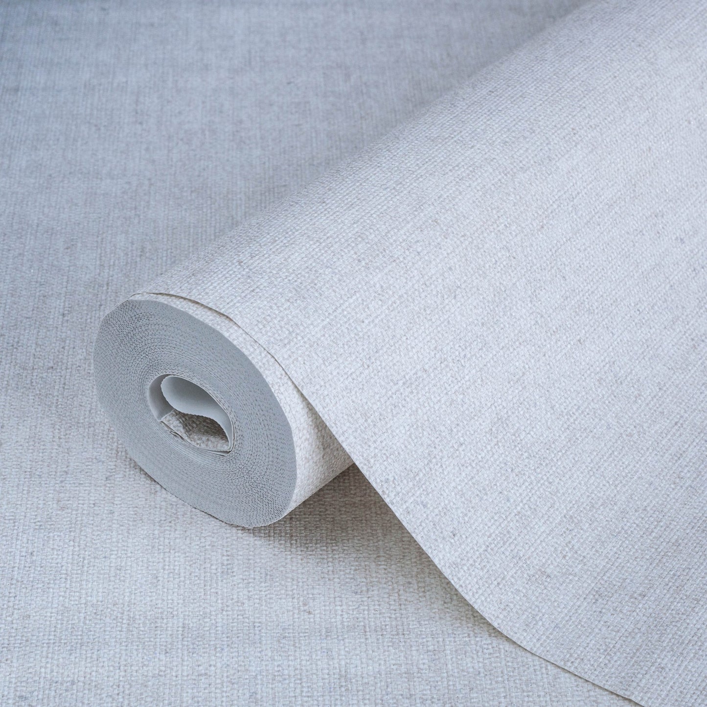 Seven Rooms 7816-2 detail wallpaper by La Belle Maison