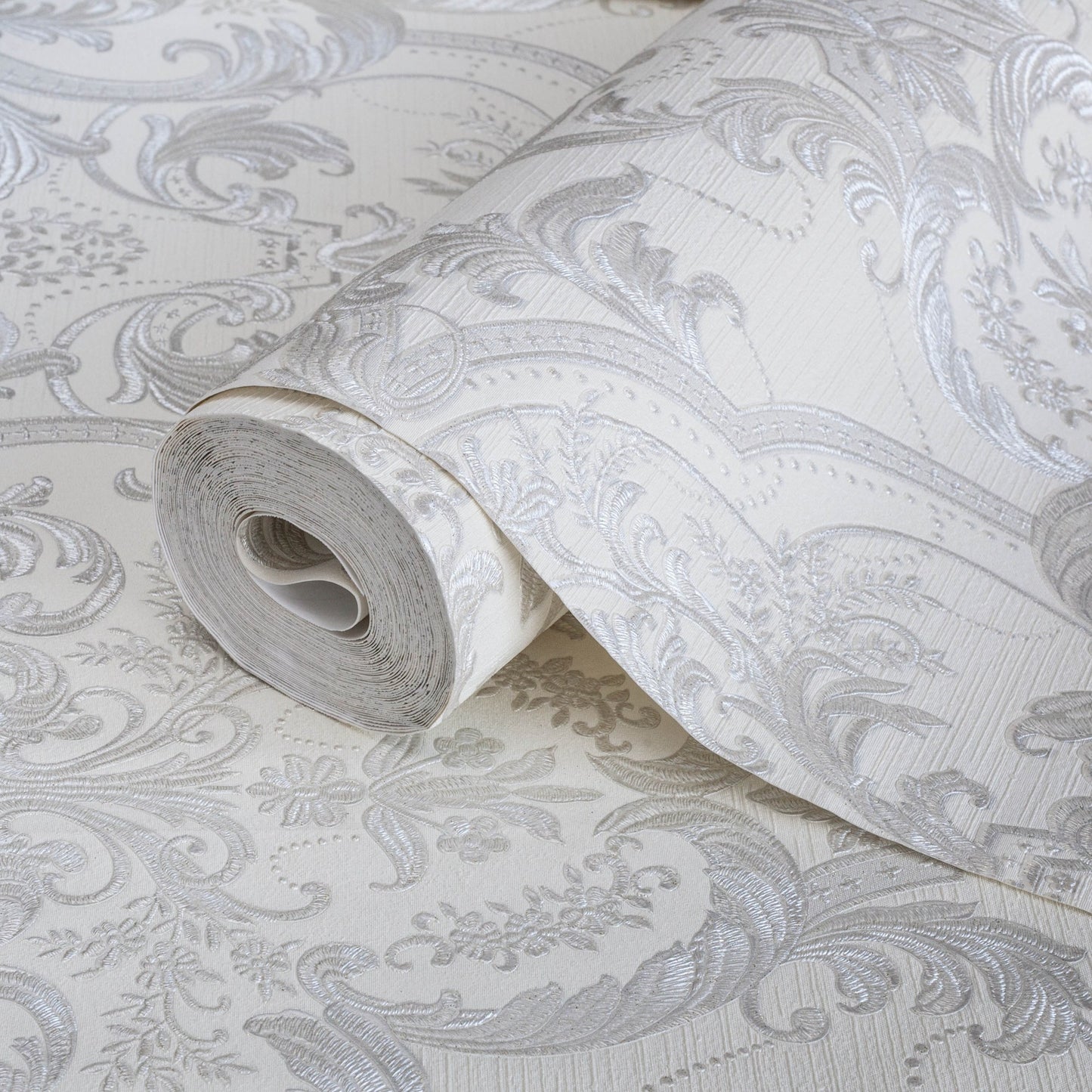 Signature Maison 1002-7 detail wallpaper by La Belle Maison