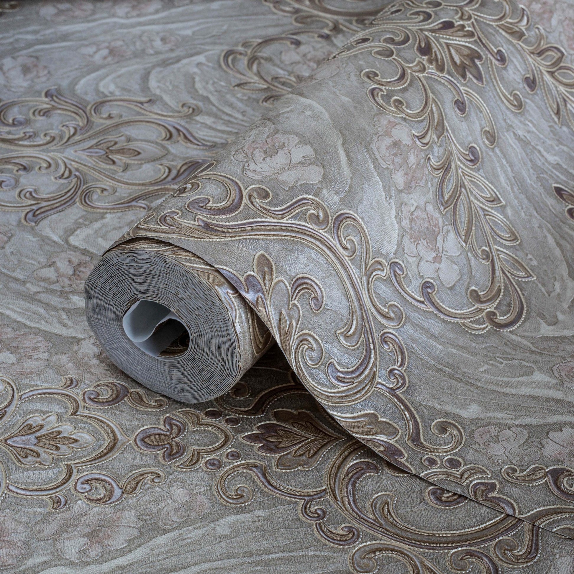 Signature Maison 1004-4 detail wallpaper by La Belle Maison