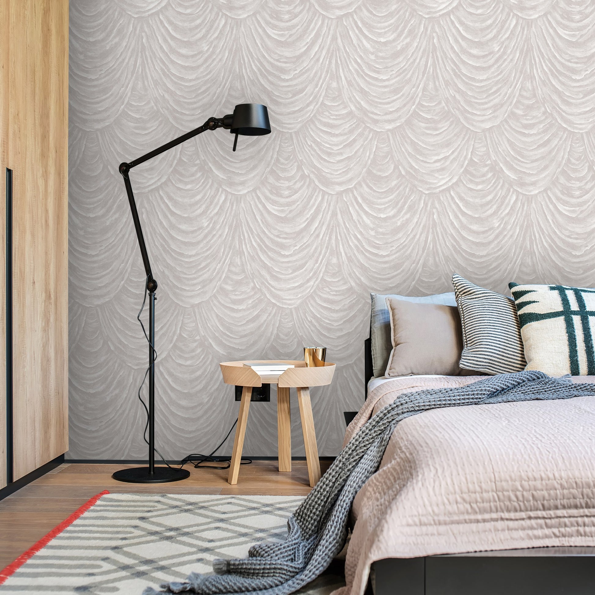 Signature Maison Mist Refined Linen Wallpaper by La Belle Maison