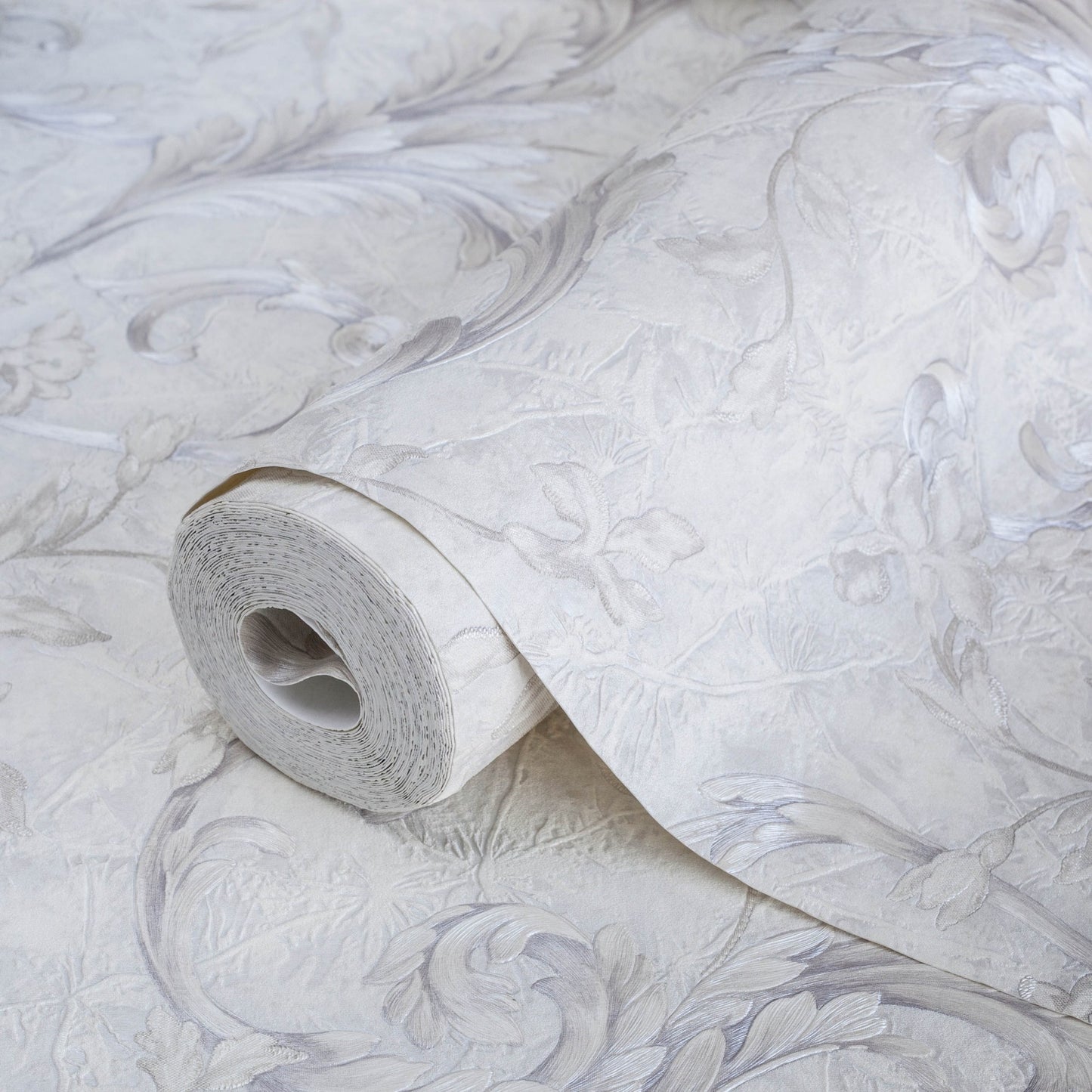 Signature Maison 1006-1 detail wallpaper by La Belle Maison