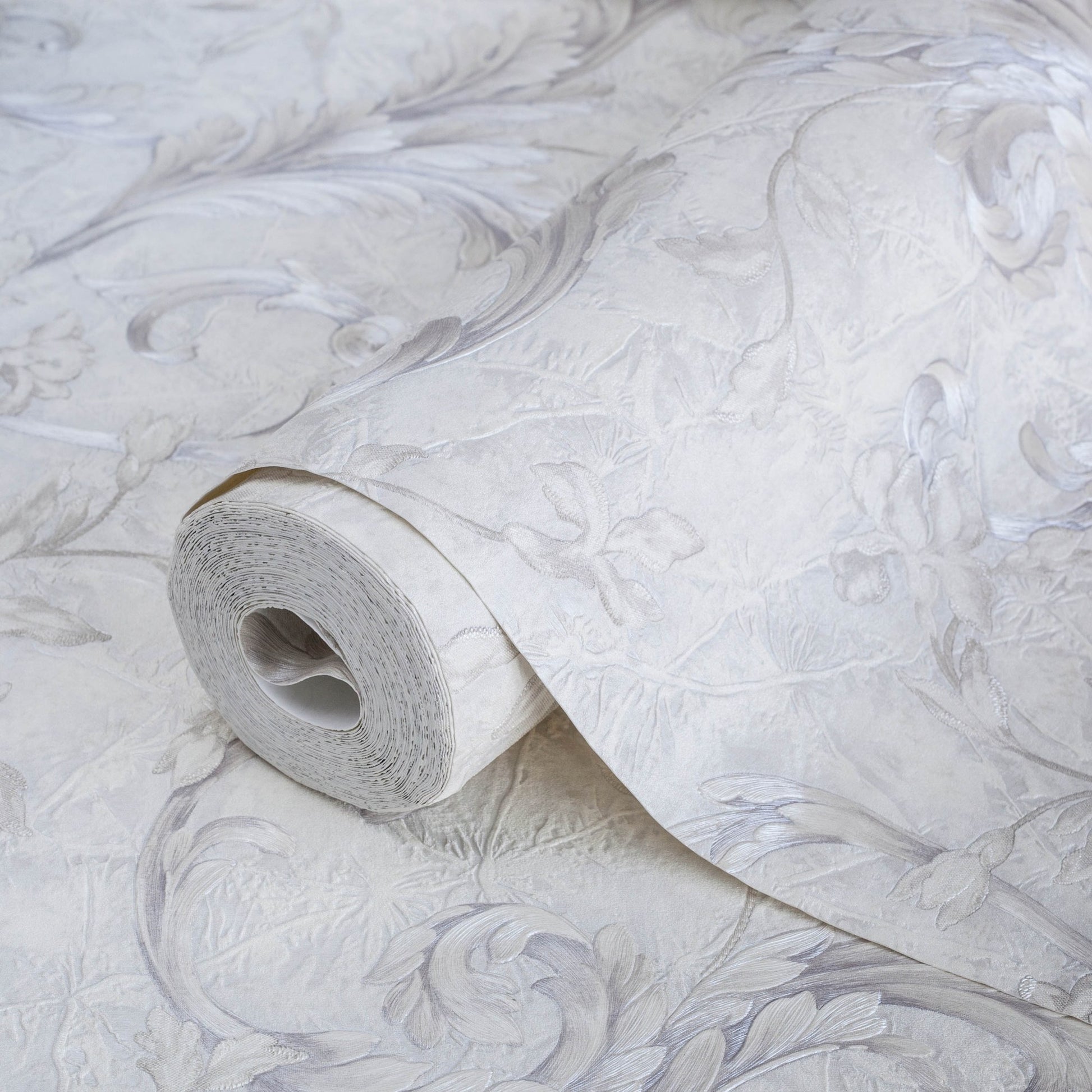 Signature Maison 1006-1 detail wallpaper by La Belle Maison