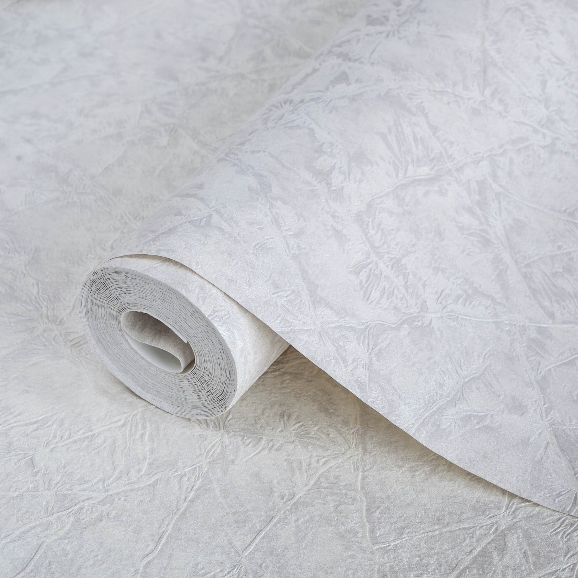 Signature Maison 1007-1 detail wallpaper by La Belle Maison