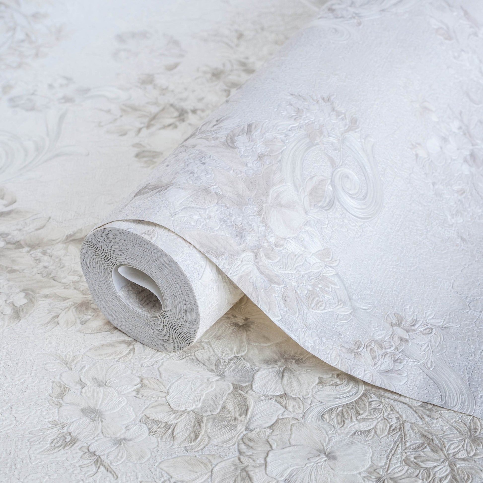 Signature Maison 1008-1 detail wallpaper by La Belle Maison