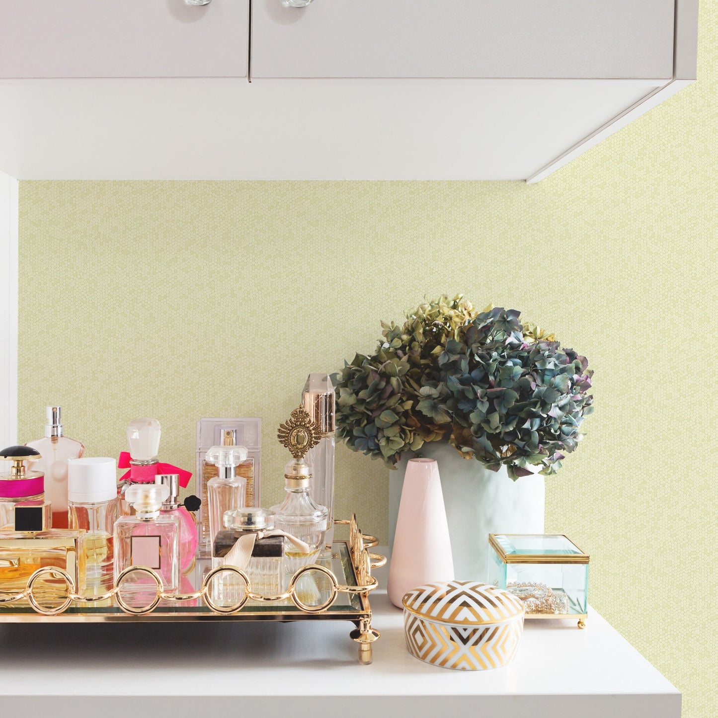 Signature Maison Opal Refined Linen Wallpaper by La Belle Maison