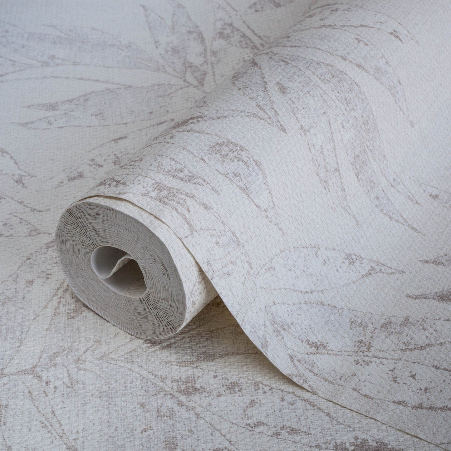 Signature Maison 1012-1 detail wallpaper by La Belle Maison