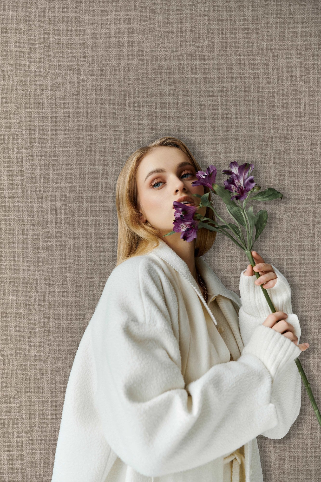 The Muse Collection 25104-8 room wallpaper by La Belle Maison