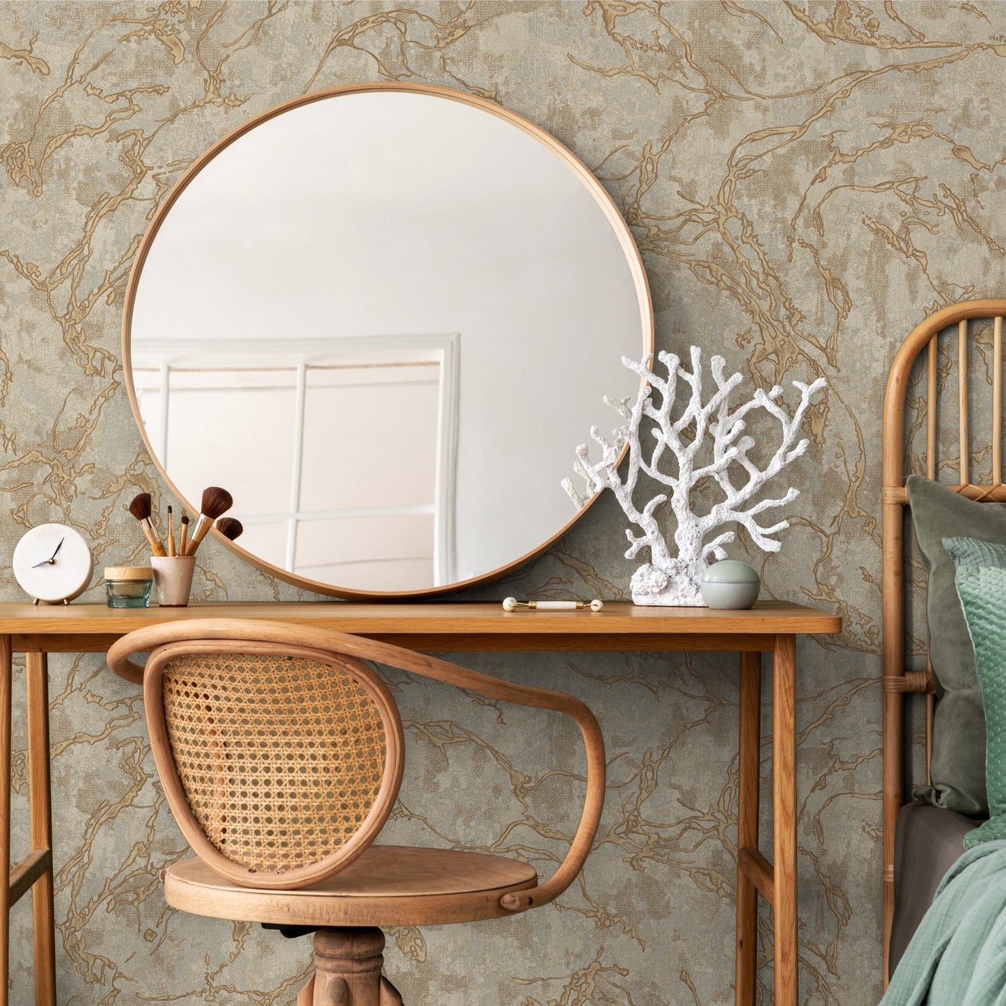 Vera Bloom 1503-4 room wallpaper by La Belle Maison