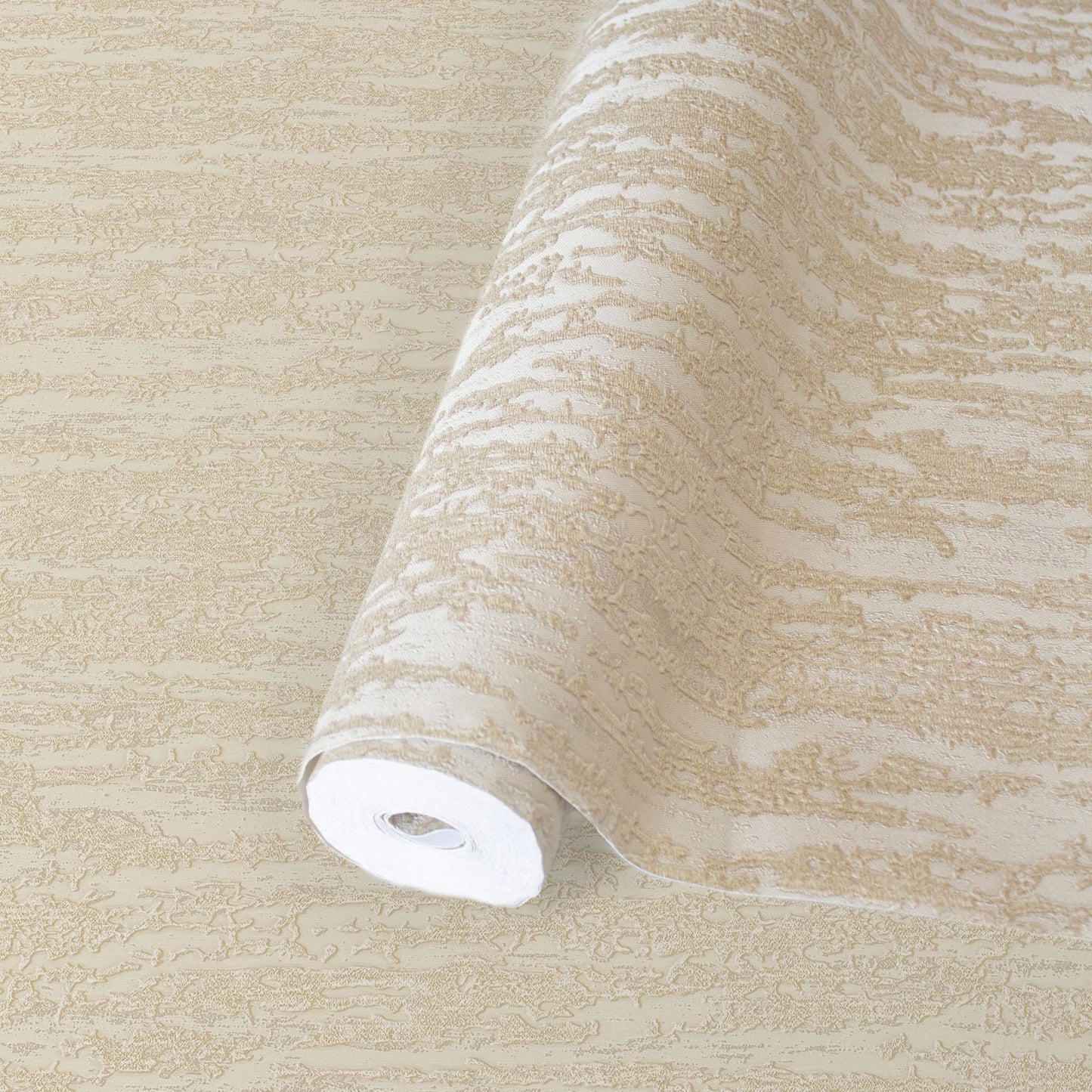 Vera Bloom 1508-2 detail wallpaper by La Belle Maison