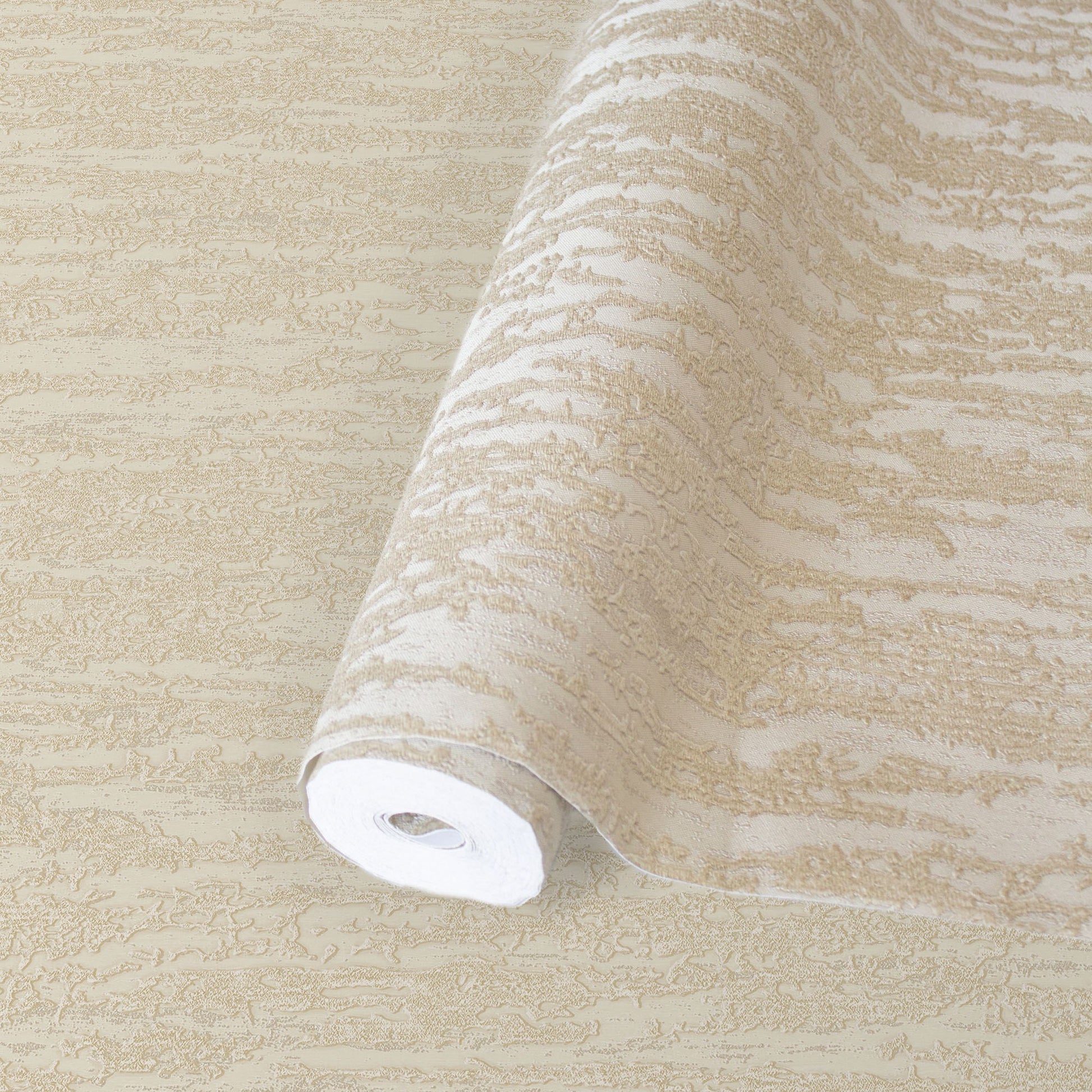 Vera Bloom 1508-2 detail wallpaper by La Belle Maison