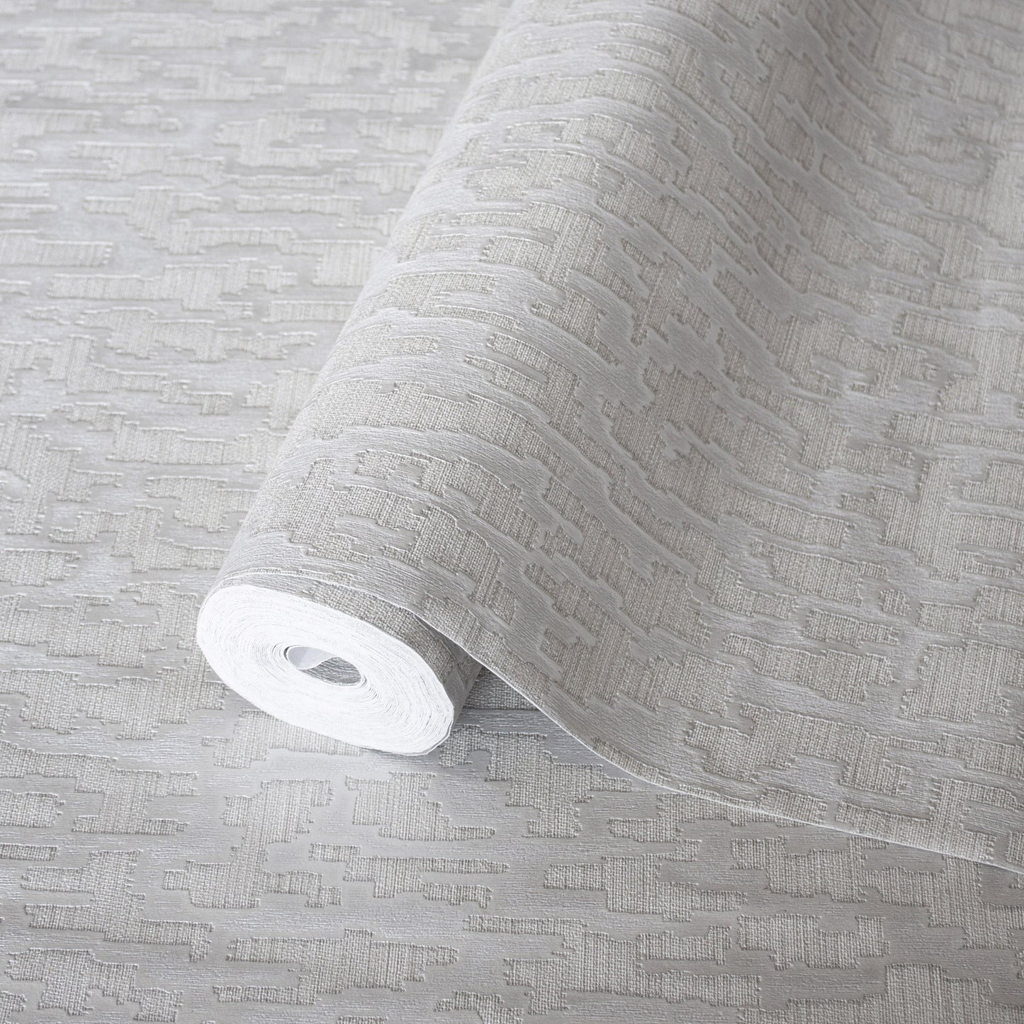 Vera Bloom 1510-3 detail wallpaper by La Belle Maison