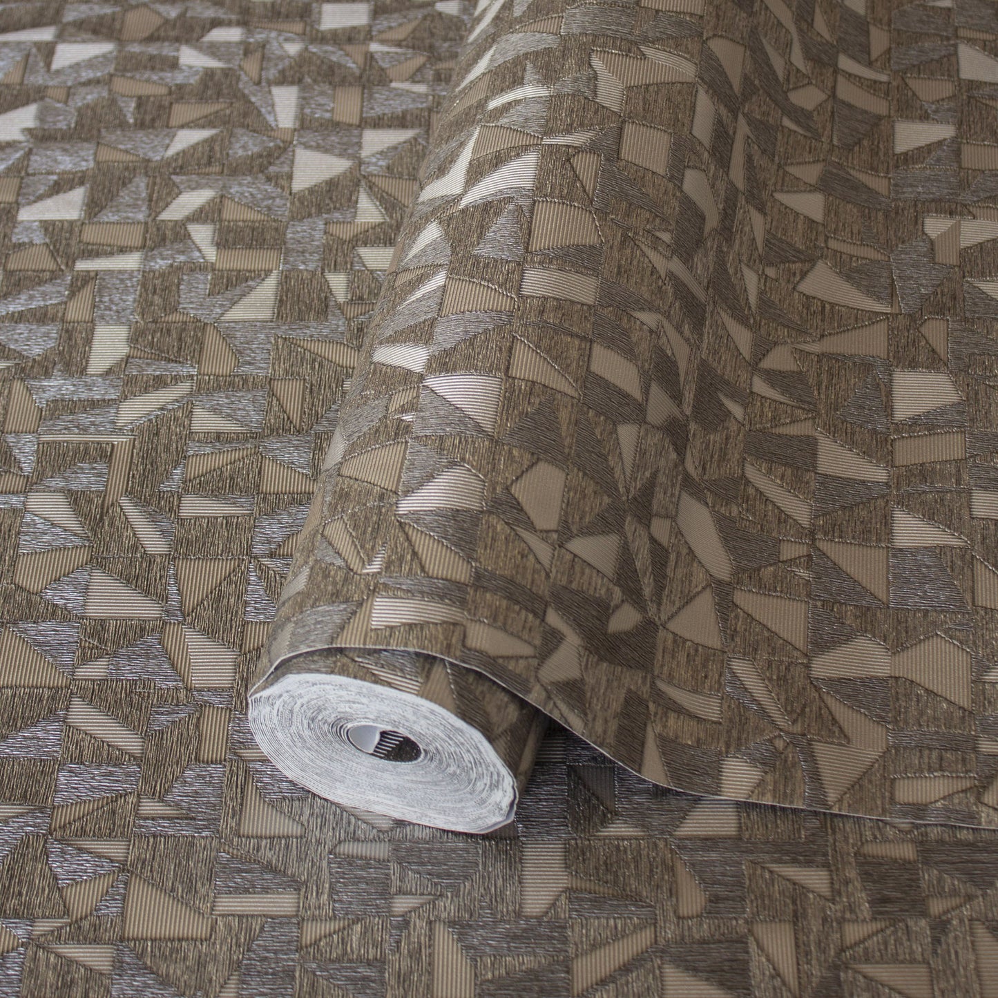 Vera Bloom 1512-4 detail wallpaper by La Belle Maison